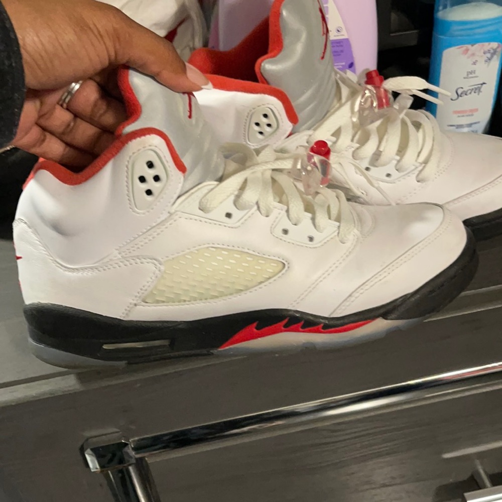 2020 fire red 5s